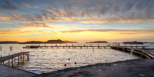styrsö göteborg gothenburg sunset sky clouds piers sea ocean water canoneos6d canonef24105mmf4lisusm