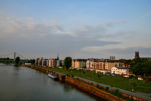 Köln Mülheim under the Sunset... by zaw.naing,