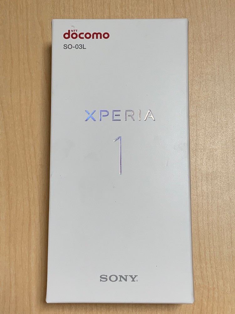 Xperia 1（SO-03L）の外箱