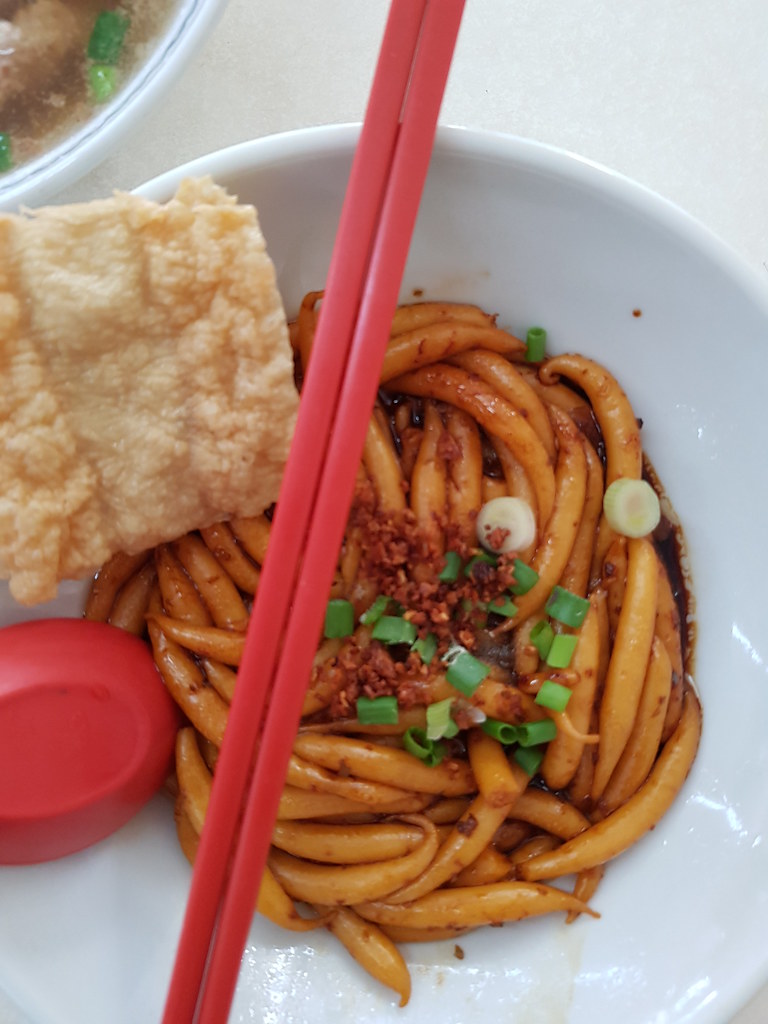 特制辣椒调味酱干捞猪肉粉 Special Chili Dry Pork Noodle rm$6.50 @ 2862 猪肉粉 at 新海景餐馆 Restoran Hou Hou Wan USJ1