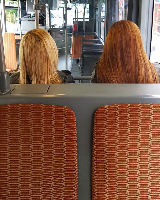 'Ton sur ton' - # #Brussels #Belgium #people #public transport #tonsurton #hair #Bruxellesmabelle #Bruxelles #Belgique #Belgie #Brussel #Hellhole #visitbrussels #welovebrussels #Samsung #mivb #stib #igersbrussels #igersbelgium