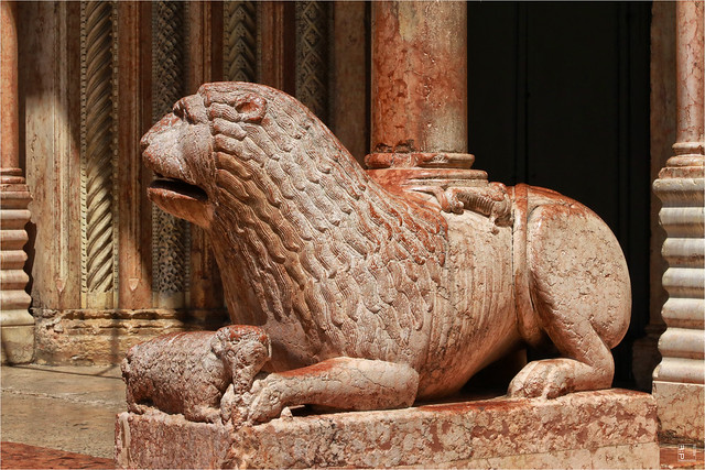 #3823 Modena, leone della porta Regia, Duomo di Modena