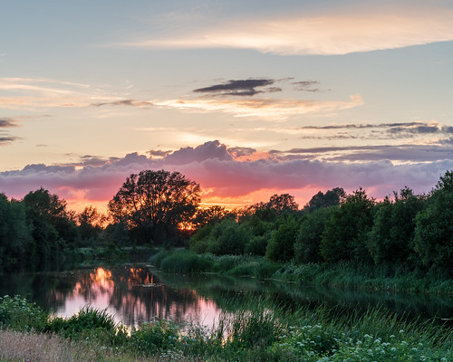 evening sunset colour water reflection jubileeriver river dusk dorney bucks buckinghamshire england uk unitedkingdom nikon d500 nikond500