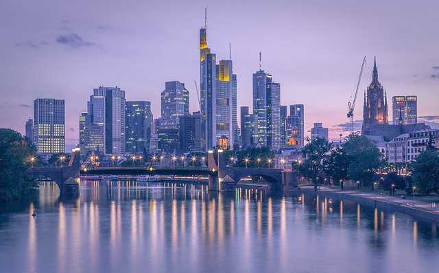 Alemania Frankfurt Atardecer Skyline