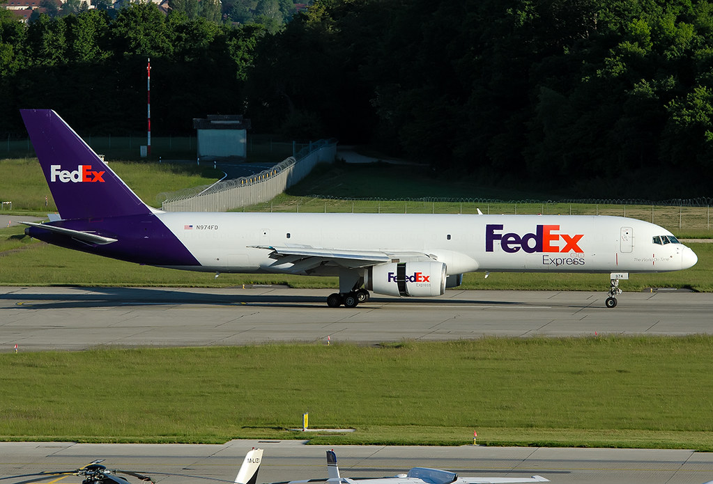 N974FD - B752 - FedEx