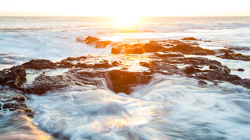 sunset shore waves longexposure ocean hawaii bigisland wawalolibeachpark wawaloli movement