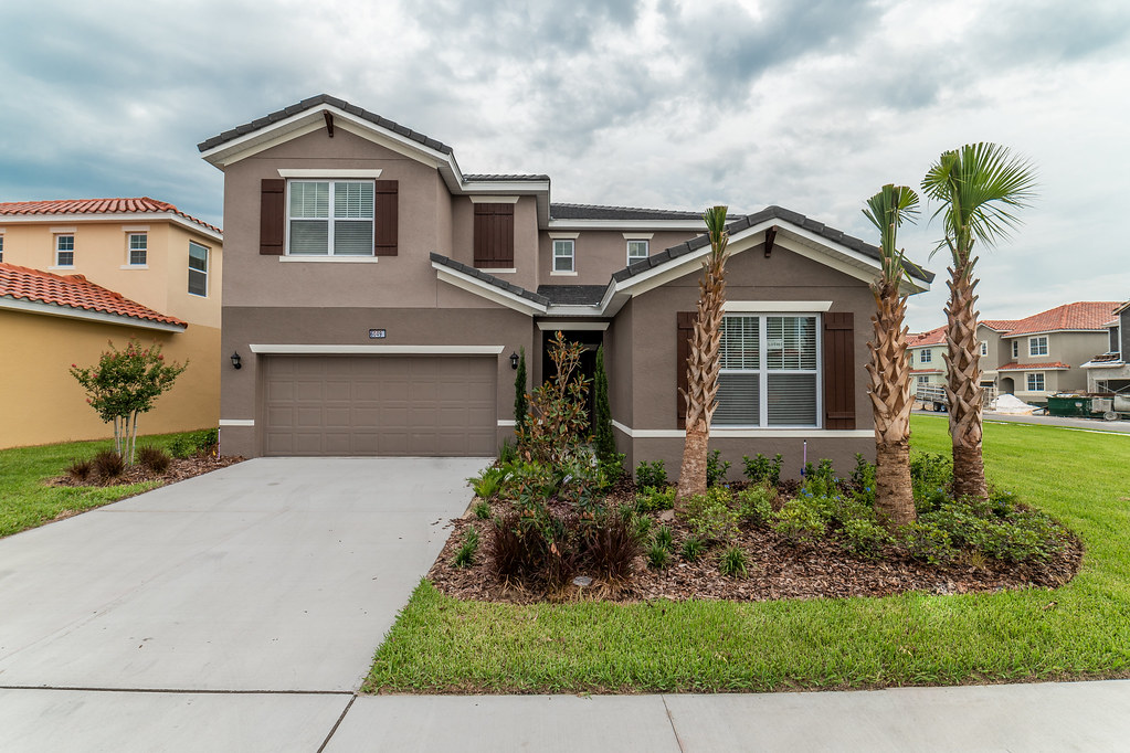 Exterior of the Broad Oak home at Solterra Resort