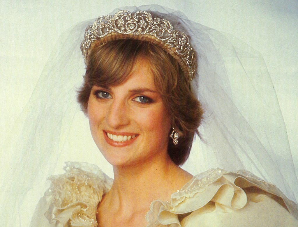 Princess Diana Memorabilia - The Princess Looks Radiant In… | Flickr