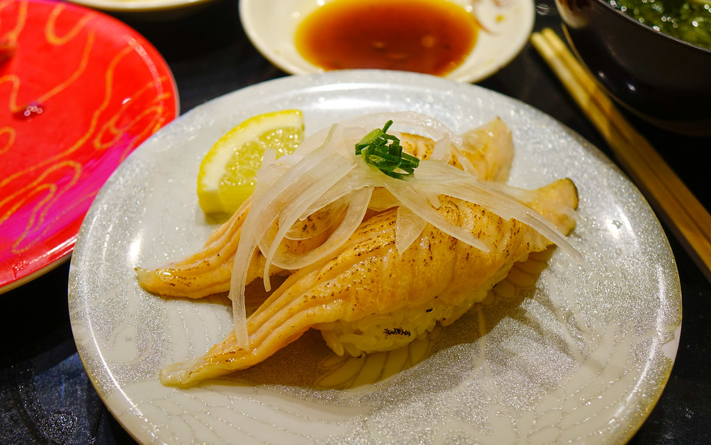 Seafood sushi for dinner at Japanese restaurant | Seafood su… | Flickr
