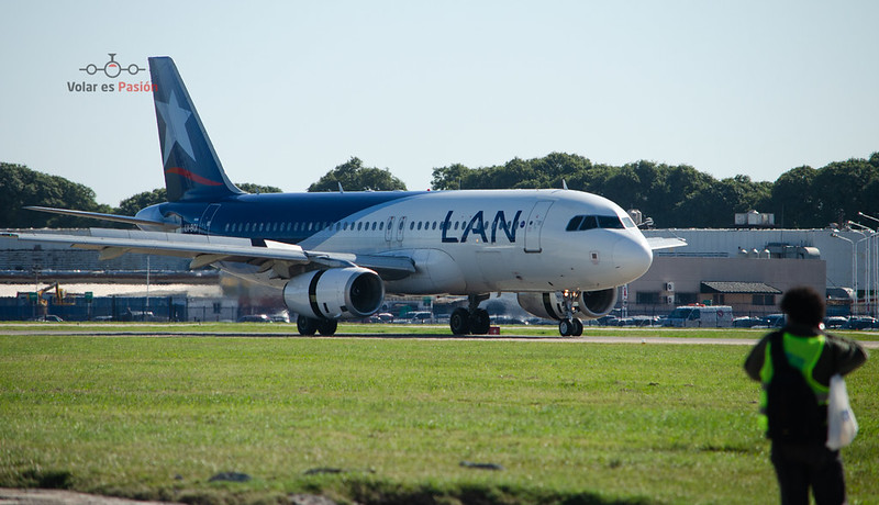 LATAM Airbus A320