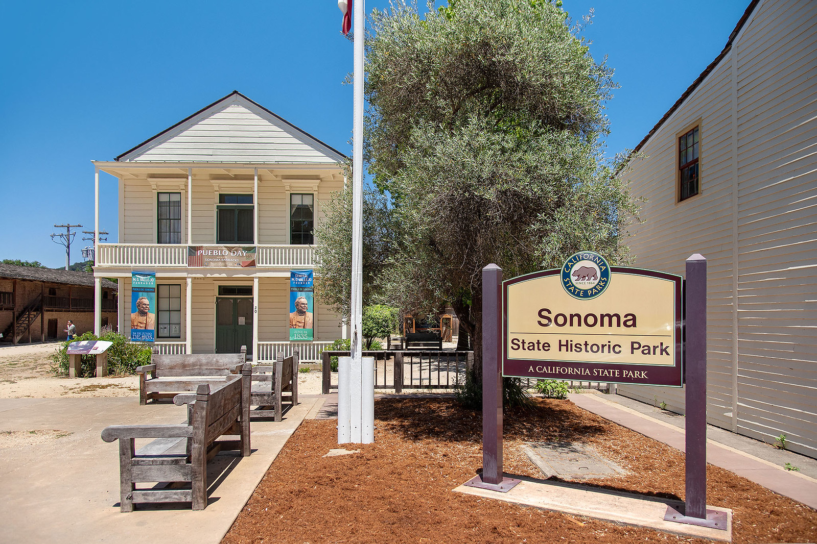 Cover Image for 503 Cherry Avenue, Sonoma presented by Daniel Casabonne