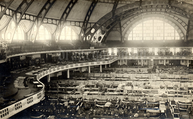 Festhalle Messe Frankfurt in 1917 converted to a military camp