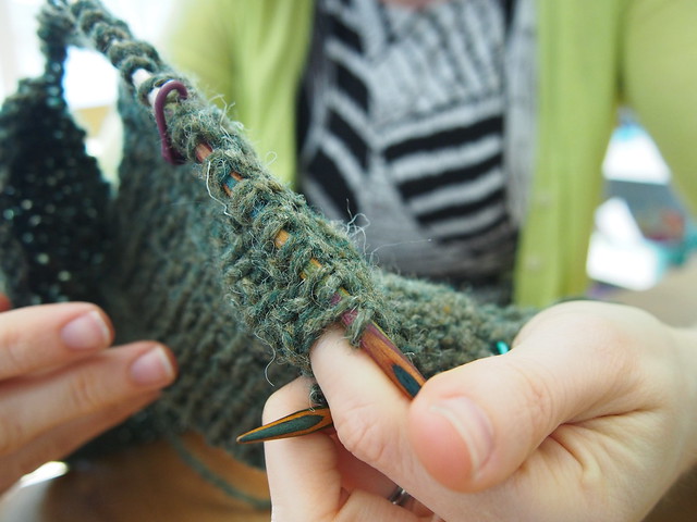 Look, I'm knitting two separate layers at the same time!