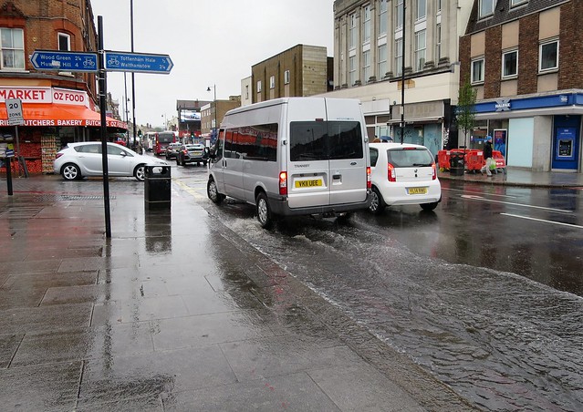 Heavy rain - High Road, Tottenham N17