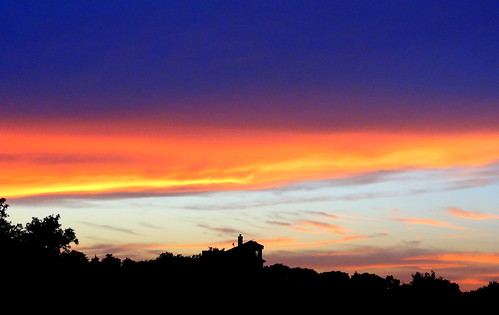 centraltexas hillcountry cloud sky orange blue sunset sundown dusk treeline weather