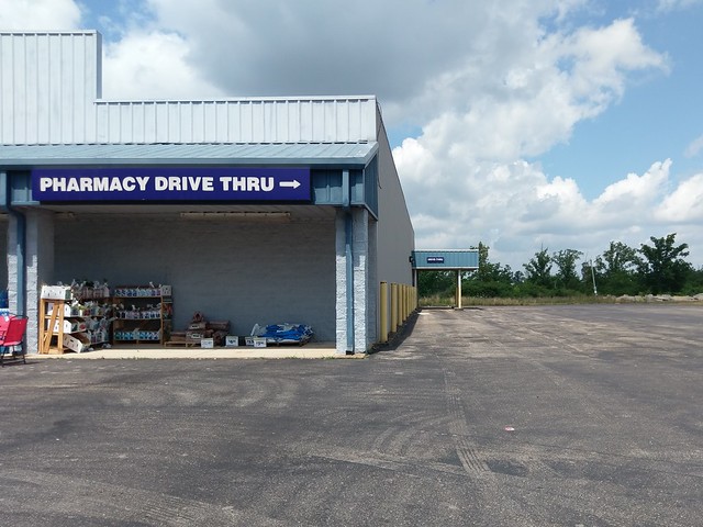 Counce TN Fred's pharmacy drive thru