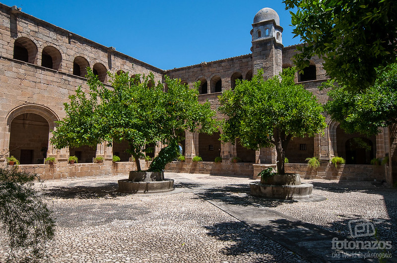 El Convento de San Benito: Un tesoro arquitectónico en Alcántara