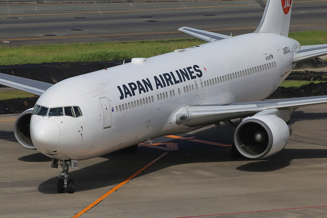 Japan Airlines JA603J