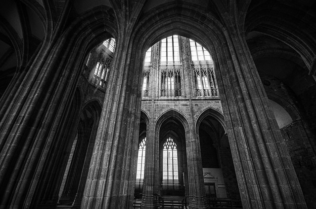 magnificent columns and windows of the choeur gothique (gothic choir), Mont Saint Michel, Manche, Normandie, France