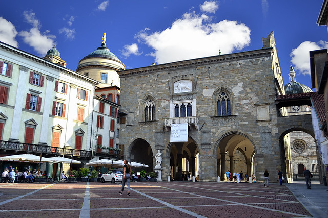 Piazza Vecchia, Città Alta,  Bergamo - Italia.