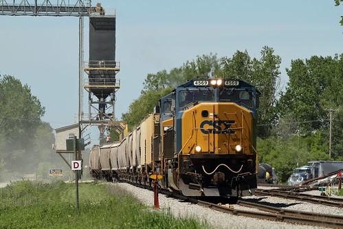 emd csxt4569 csx4569 sd70mac standish michigan freight train railroad graintrain grain lsrc lakestatesrailway loadinggraintrain foreignpower