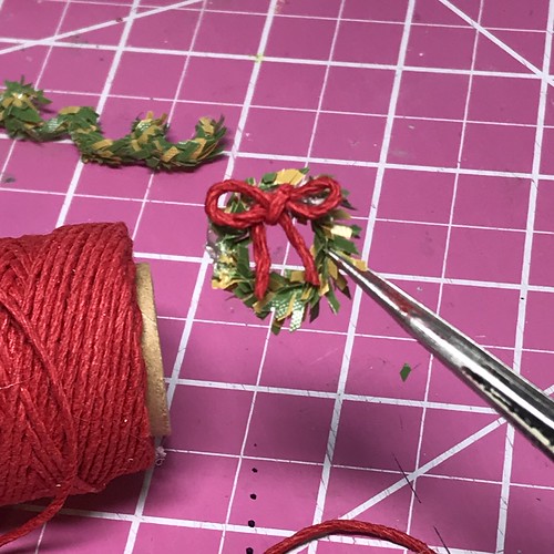 making bows for tiny wreaths