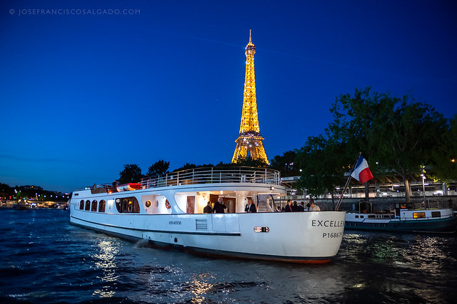 Cruising on the Seine