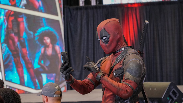 Deadpool at Amazing Comic Con