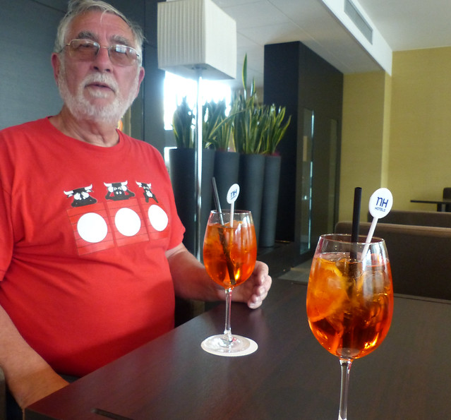 Padoue, Vénétie, Italie: au retour de Vérone nous prenons un spritz veneziano au bar de l'hôtel