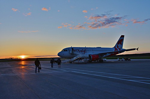 sunrise deerlake newfoundlandandlabrador newfoundland canada aircanadarouge deerlakeregionalairport