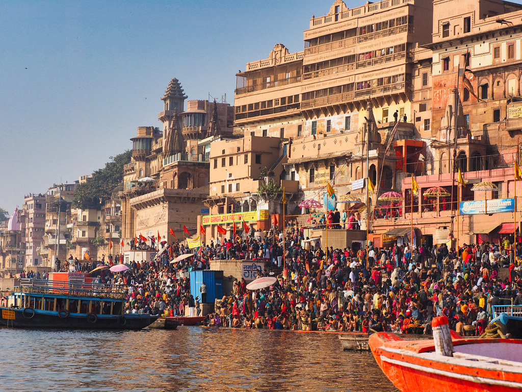 Varanasi - People at the gats
