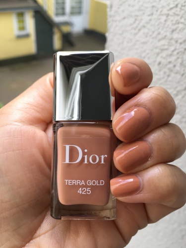 dior wild earth nail polish