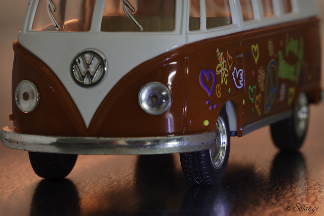 1962 Volkswagen Classical Bus Model Toy