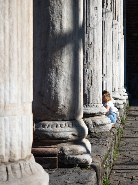Milan 2019: In between the columns