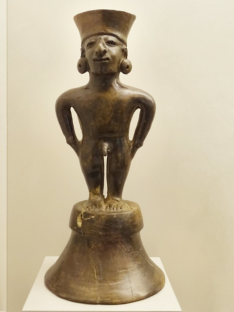 figura escultura ceramica hombre cultura Manteña 1100-1520 d.C. Ecuador Museo de America Madrid