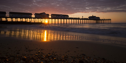 southwold pier sunrise suffolk dawn beach early morning