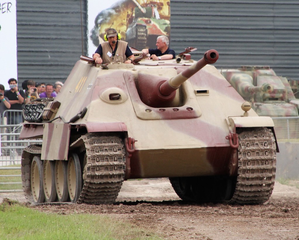 Jagdpanther | Mass 45.5 tons Length9.87 m (32 ft 5 in) Width… | Flickr