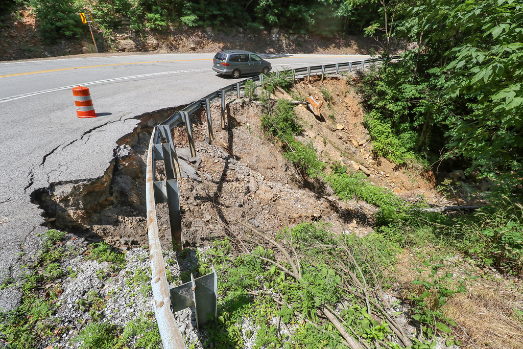 Highway 30 collapse, Van Buren County, Tennessee 2