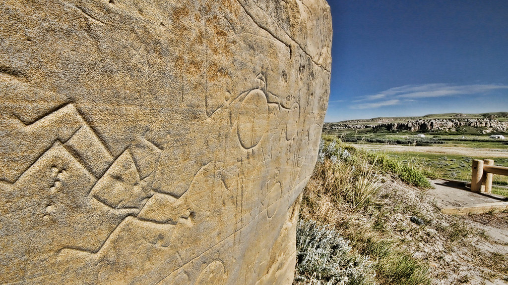 Writing-on-Stone/Áísínai’pi new World Heritage Site