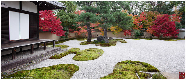 Rozan-ji dry landscape garden, Kyoto, Japan