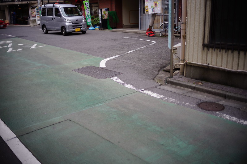 東京いい道 しぶい道 池袋トキワ通り 坂下通り 一気に道幅が一車線に