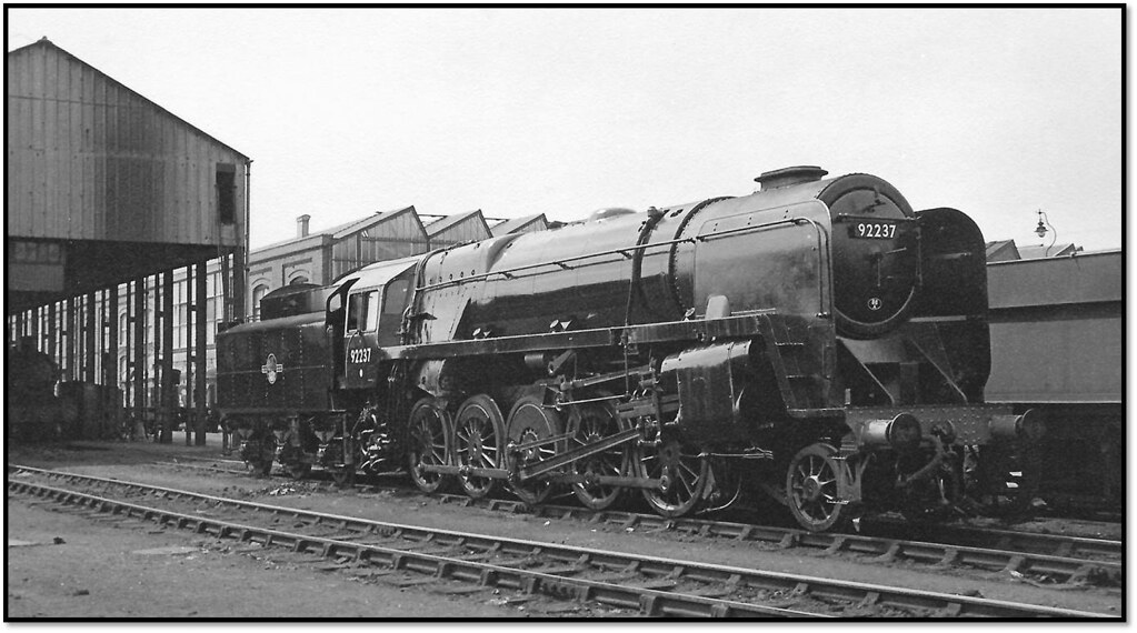 9f Riddles 9F Ex-Works at Swindon | Riddles 9F 92237, built at Crewe Wo… | Flickr