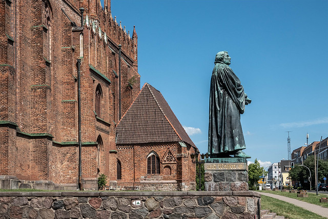 Martin Luther an der Marienkirche in Prenzlau