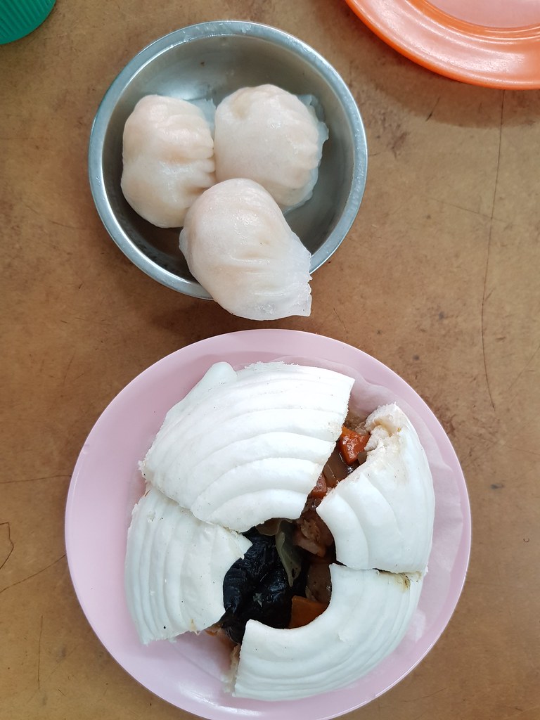 鸡窝包 Special Chicken Pao rm$7 & 虾饺 Har Gao rm$6 @ Yong Pin Dim Sum 榕槟茶楼 on Jalan Sungai Ujong, Georgetown Penang