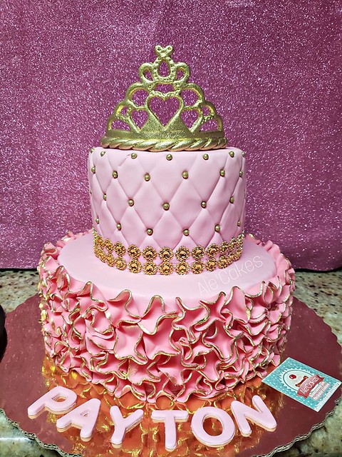 Cake by Ale'Cakes