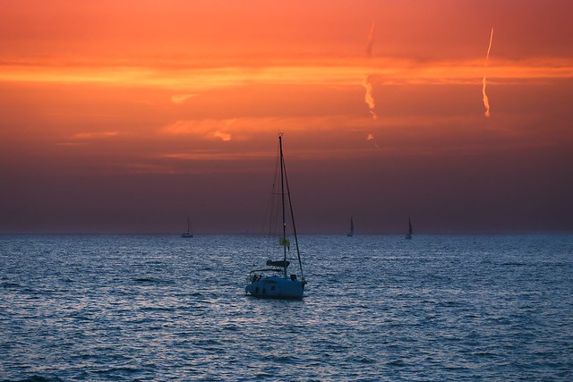 Sailing at sunset - Tel-Aviv beach