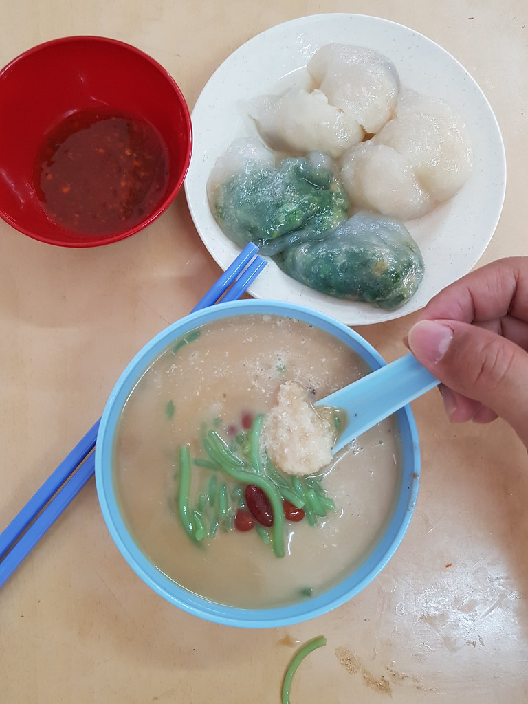 潮州煎蕊 Teowchew Cendol rm$3.20 & 菜糕 Cai Kuih rm$4 @ Penang Road Famous Teowchew Cendol at Penang Road (Lebuh Keng Kwee), Georgetown Penang