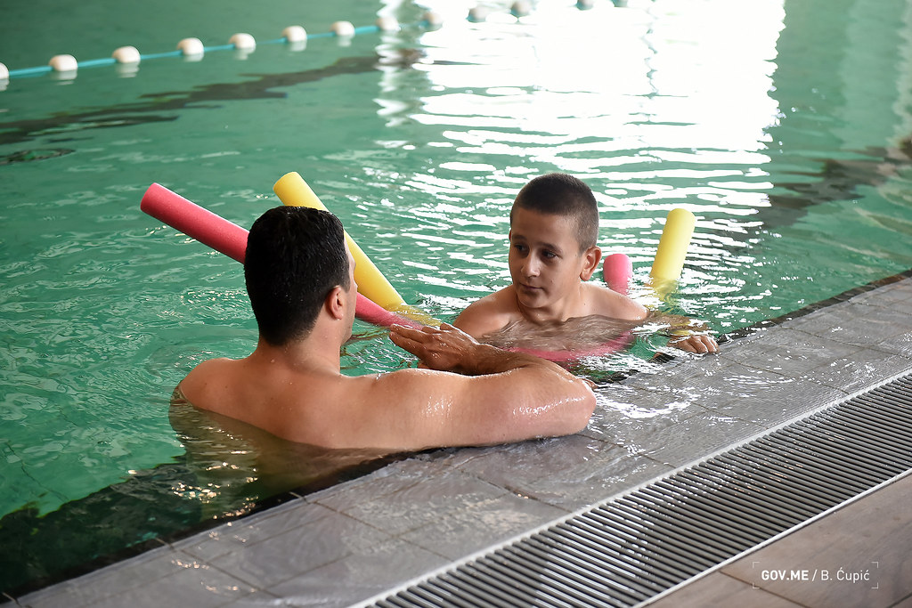 Obezbijeđena škola plivanja za dječaka Miomira Delića i njegove tri sestre