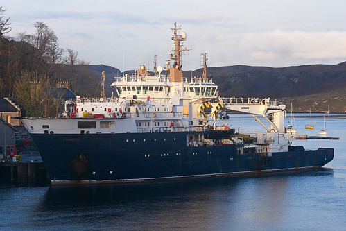 pharos oban scotland lighthousetender ship boat vessel sunshine goldenhour sunrise nikon d7200