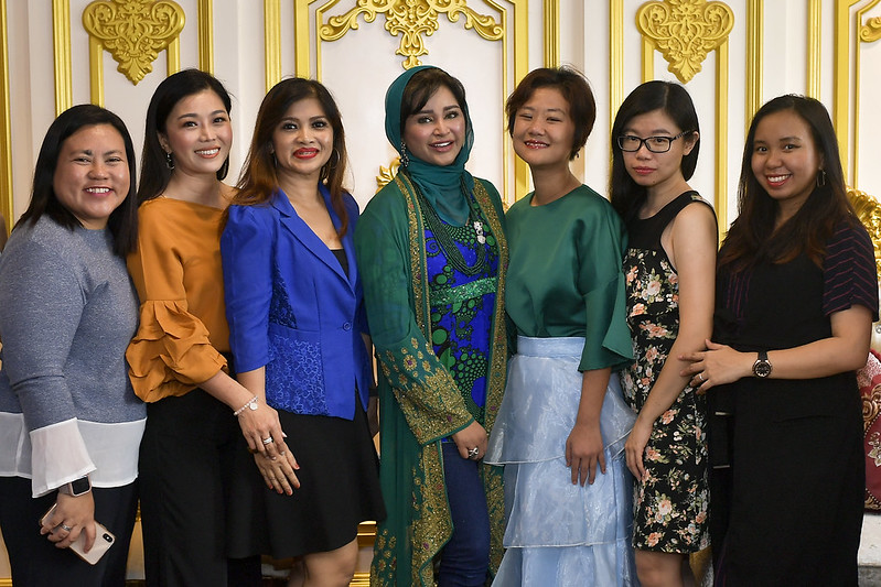 Puan Sri Nisa Bakri Terima Anugerah Outstanding Asean Women Enterpreneur Award 2019 Di Bangkok, Thailand